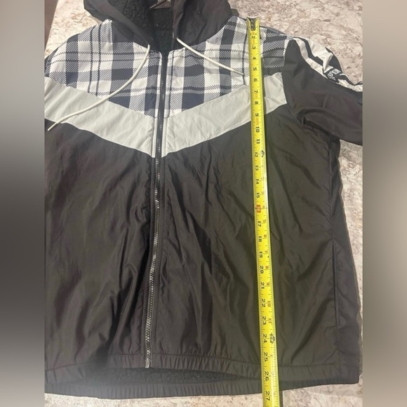 VS PINK Sherpa lined Plaid Jacket M/L - Picture 10 of 10